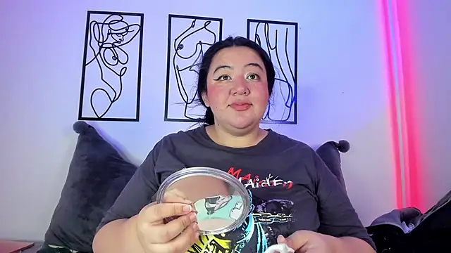 Snapshot of RubyPirsso18 chatting on March 22, 2025, 7:09 pm RubyPirsso18 online show from March 22, 2025, 7:09 pm