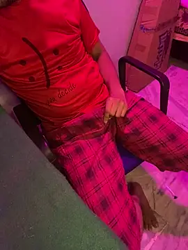 Snapshot of Vampiredaddy_ chatting on October 27, 2025, 3:13 pm Vampiredaddy  online show from October 27, 2025, 3:13 pm