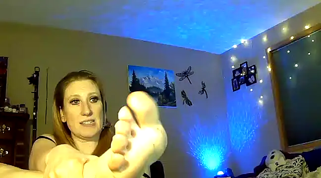 Snapshot of lilyhornyhousewife chatting on January 13, 2025, 3:34 am lilyhornyhousewife online show from January 13, 2025, 3:34 am