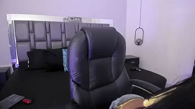 Snapshot of Gabriela_Lopez1 chatting on January 7, 2026, 8:19 am Gabriela Lopez1 online show from January 7, 2026, 8:19 am