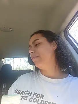 Snapshot of cinnaminnie chatting on March 17, 2025, 3:50 pm cinnaminnie online show from March 17, 2025, 3:50 pm