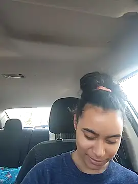 Snapshot of cinnaminnie chatting on January 2, 2025, 2:02 pm cinnaminnie online show from January 2, 2025, 2:02 pm