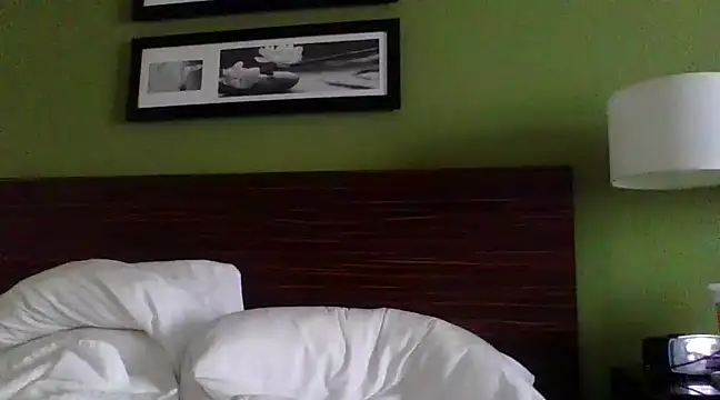 Snapshot of cinnaminnie chatting on January 10, 2025, 5:13 pm cinnaminnie online show from January 10, 2025, 5:13 pm