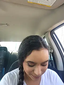 Snapshot of cinnaminnie chatting on February 28, 2025, 7:25 pm cinnaminnie online show from February 28, 2025, 7:25 pm