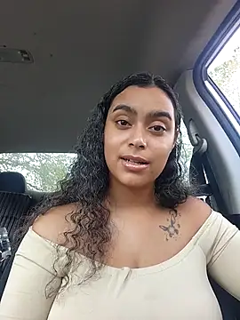 Snapshot of cinnaminnie chatting on March 14, 2025, 3:47 pm cinnaminnie online show from March 14, 2025, 3:47 pm