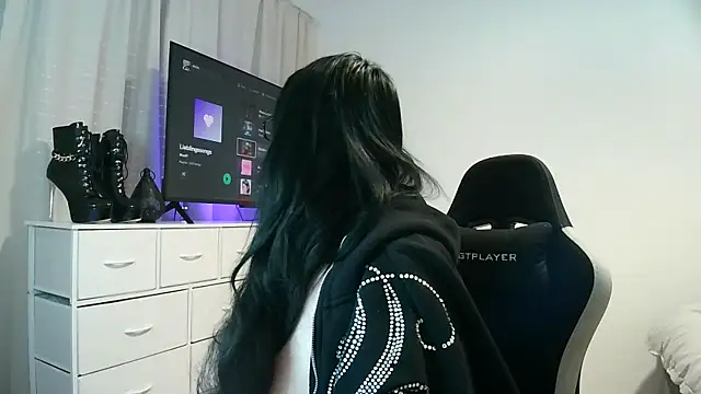 Snapshot of Jujuicy_97 chatting on January 11, 2026, 11:50 am Jujuicy 97 online show from January 11, 2026, 11:50 am