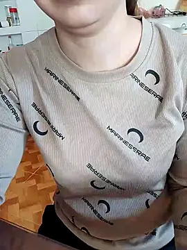 JasminePham online show from November 13, 2025, 7:12 am