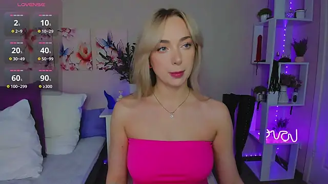 MissLisaX online show from April 6, 2026, 10:27 am