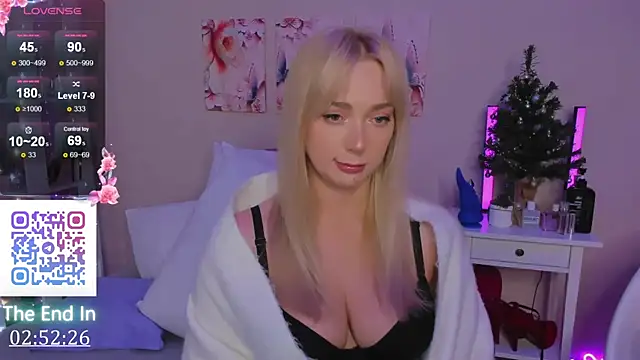 Snapshot of MissLisaX chatting on December 23, 2025, 10:25 am MissLisaX online show from December 23, 2025, 10:25 am