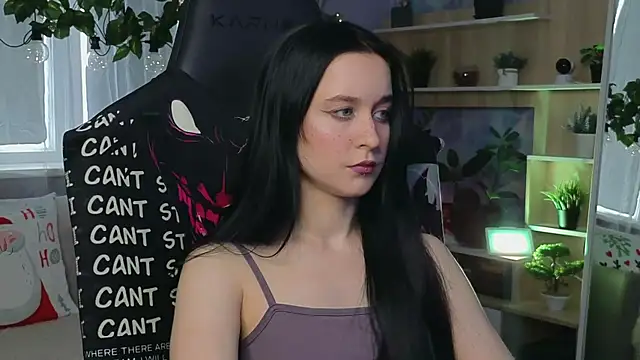 Snapshot of KiraLiLime chatting on March 15, 2025, 12:02 pm KiraLiLime online show from March 15, 2025, 12:02 pm