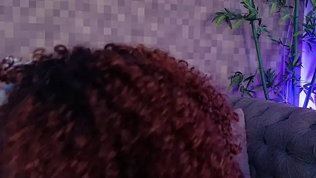 nataly velez online show from November 24, 2025, 7:14 pm