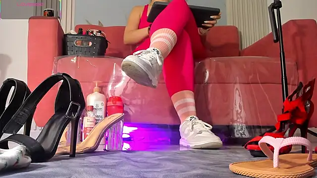 Snapshot of BridgetRodriguez chatting on November 24, 2025, 1:00 pm BridgetRodriguez online show from November 24, 2025, 1:00 pm