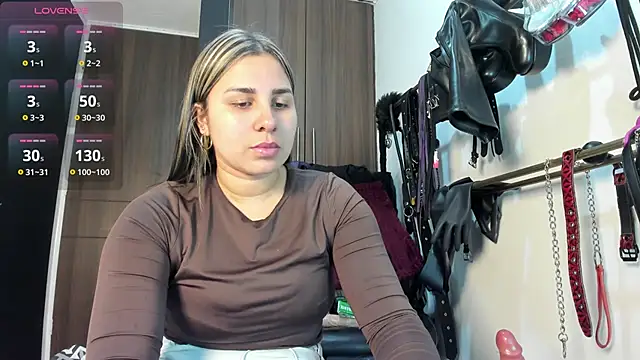 violet bdsmx online show from December 18, 2025, 8:45 pm