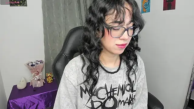 Snapshot of indra_cam chatting on May 31, 2026, 3:12 am indra cam online show from May 31, 2026, 3:12 am