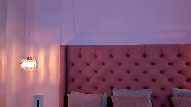 mia schwarz online show from September 26, 2025, 10:27 pm