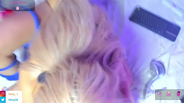 Heicy  online show from March 24, 2026, 8:31 pm