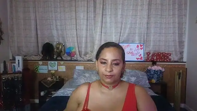 CleopatraYourRoyalAffair online show from February 26, 2025, 8:04 pm