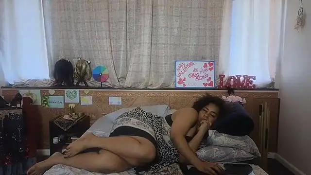 CleopatraYourRoyalAffair online show from February 21, 2025, 8:05 pm