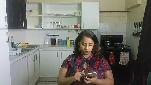 CleopatraYourRoyalAffair online show from March 5, 2025, 7:17 pm