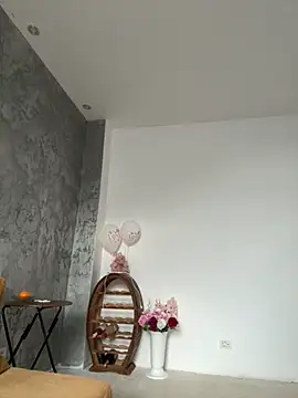 Snapshot of MayaMR chatting on November 20, 2025, 7:09 am MayaMR online show from November 20, 2025, 7:09 am