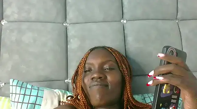 Snapshot of Slimthick900 chatting on February 26, 2025, 9:01 am Slimthick900 online show from February 26, 2025, 9:01 am