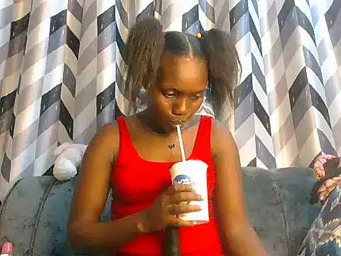 Snapshot of Slimthick900 chatting on March 3, 2025, 2:39 pm Slimthick900 online show from March 3, 2025, 2:39 pm