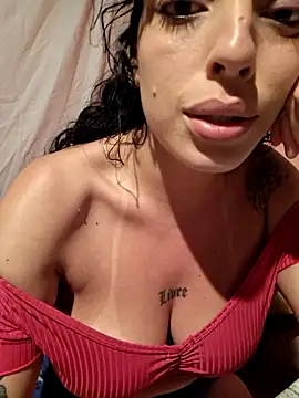 Snapshot of Sweet-diamondxxx chatting on December 3, 2025, 2:34 am Sweet-diamondxxx online show from December 3, 2025, 2:34 am