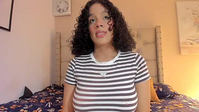 vanesasexyhot21 online show from December 19, 2025, 2:15 am