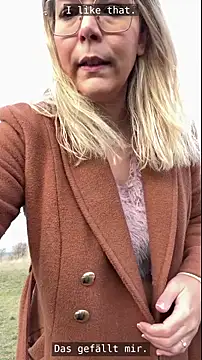 EmyLana online show from March 9, 2026, 7:12 am