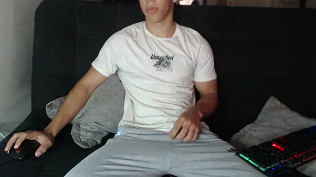 ethan noir online show from December 21, 2025, 11:56 am