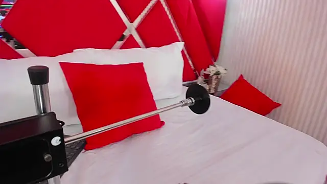 Snapshot of SusanCouper chatting on November 30, 2025, 1:39 am SusanCouper online show from November 30, 2025, 1:39 am