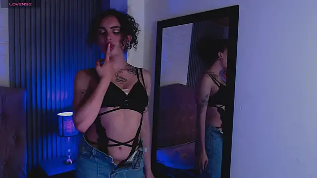 Snapshot of amapola_hs chatting on October 30, 2025, 10:17 pm amapola hs online show from October 30, 2025, 10:17 pm