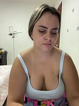 Snapshot of Im_Amelia chatting on April 21, 2026, 1:42 am Im Amelia online show from April 21, 2026, 1:42 am