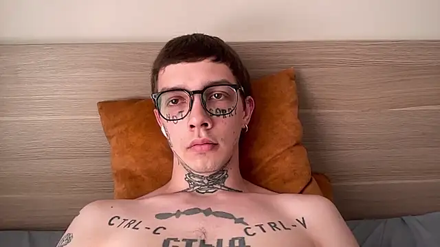 Snapshot of anahori__simon chatting on February 23, 2026, 7:53 am anahori simon online show from February 23, 2026, 7:53 am