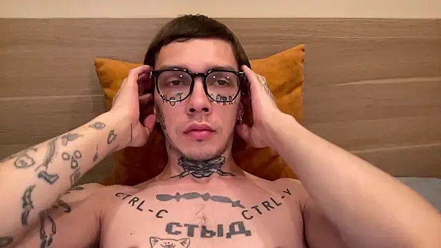 Snapshot of anahori__simon chatting on February 22, 2026, 5:58 pm anahori simon online show from February 22, 2026, 5:58 pm