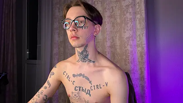 Snapshot of anahori__simon chatting on March 9, 2025, 12:53 am anahori simon online show from March 9, 2025, 12:53 am