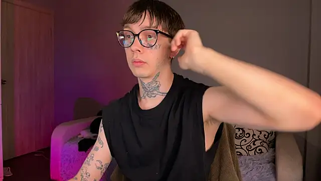 Snapshot of anahori__simon chatting on October 3, 2025, 7:15 pm anahori simon online show from October 3, 2025, 7:15 pm