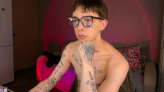 Snapshot of anahori__simon chatting on September 17, 2025, 6:21 pm anahori simon online show from September 17, 2025, 6:21 pm