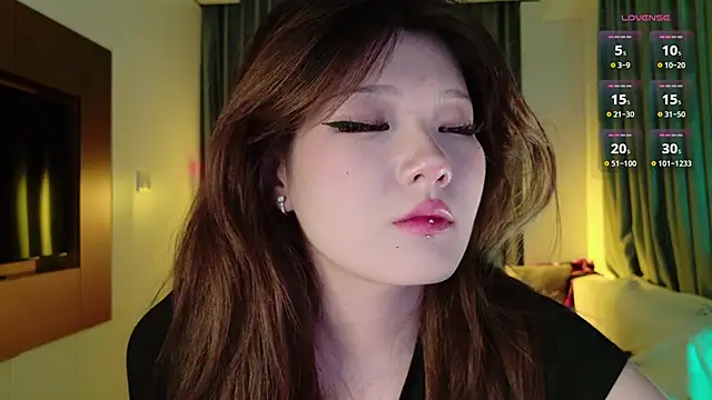 KitayamaChu online show from November 21, 2025, 12:26 pm