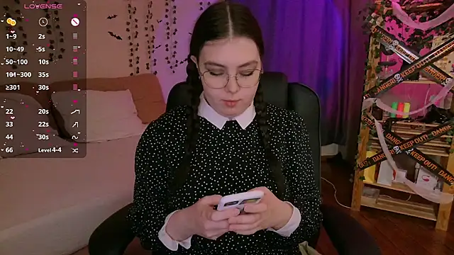 Snapshot of Arizonaa_Muse chatting on October 29, 2025, 1:48 am Arizonaa Muse online show from October 29, 2025, 1:48 am