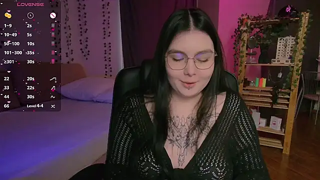 Snapshot of Arizonaa_Muse chatting on December 5, 2025, 3:49 am Arizonaa Muse online show from December 5, 2025, 3:49 am