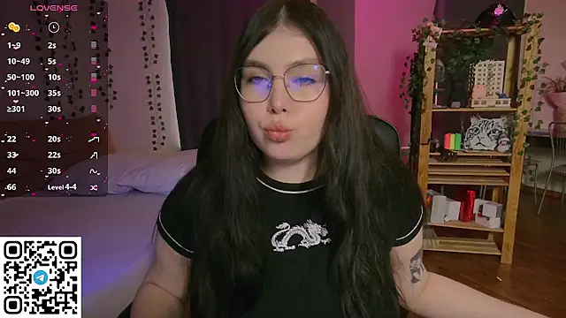 Snapshot of Arizonaa_Muse chatting on February 18, 2026, 7:06 am Arizonaa Muse online show from February 18, 2026, 7:06 am