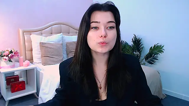 Snapshot of _Sun_Shy_ chatting on December 2, 2025, 1:13 pm Sun Shy online show from December 2, 2025, 1:13 pm