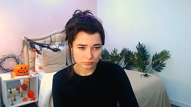 Snapshot of _Sun_Shy_ chatting on November 12, 2025, 1:15 pm Sun Shy online show from November 12, 2025, 1:15 pm