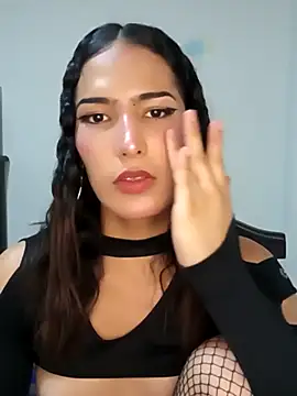 Snapshot of Lanna_hott_ chatting on March 4, 2025, 9:43 pm Lanna hott  online show from March 4, 2025, 9:43 pm