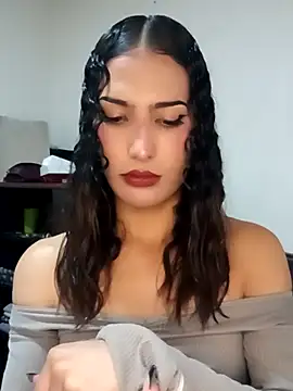 Snapshot of Lanna_hott_ chatting on March 18, 2025, 7:33 pm Lanna hott  online show from March 18, 2025, 7:33 pm