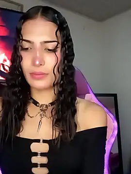 Snapshot of Lanna_hott_ chatting on October 4, 2025, 11:12 am Lanna hott  online show from October 4, 2025, 11:12 am