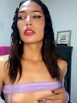 Snapshot of Lanna_hott_ chatting on March 15, 2025, 10:33 pm Lanna hott  online show from March 15, 2025, 10:33 pm