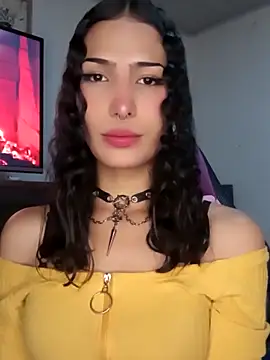 Snapshot of Lanna_hott_ chatting on September 20, 2025, 8:25 pm Lanna hott  online show from September 20, 2025, 8:25 pm