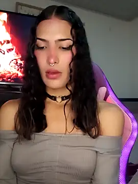 Snapshot of Lanna_hott_ chatting on October 11, 2025, 10:33 pm Lanna hott  online show from October 11, 2025, 10:33 pm